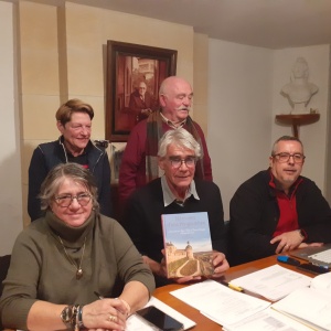 Remise du livre à la mairie de Nailhac