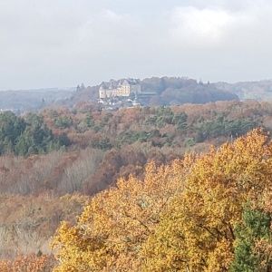 hautefort en automne